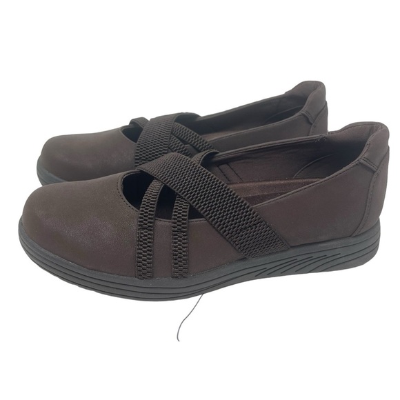 Easy Street Woman’s Size 7.5 brown Matte Igna slip on shoes New - Picture 9 of 9